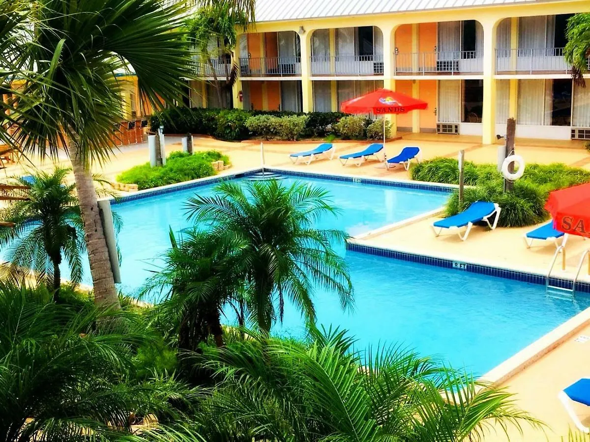 Royal Islander Hotel Freeport 3*,